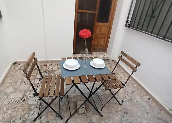 Casa Lopez * Нерха